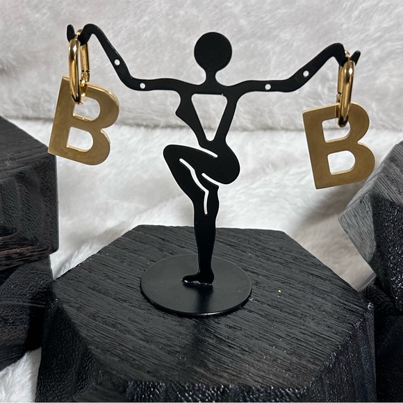 New stainless steel costume jewelry…. - Picture 2 of 4